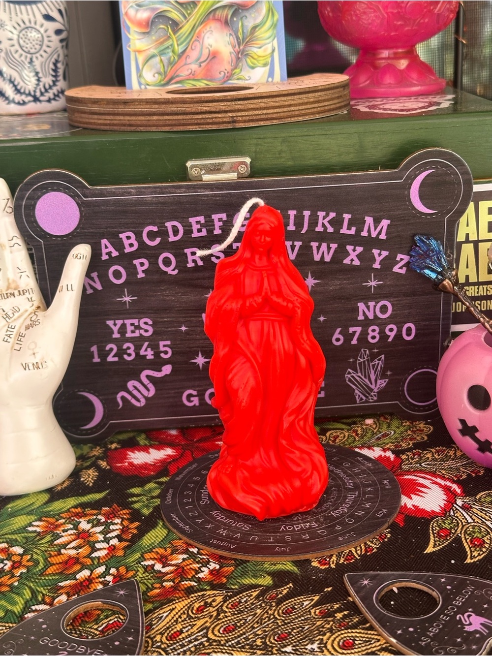 Red Virgen María Candle | Praying Virgin Mary Candle